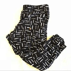 🎉CLOSET CLEAROUT🎉 Old Navy Drawstring Capris